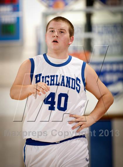 Thumbnail 3 in Covington Catholic @ Highlands photogallery.