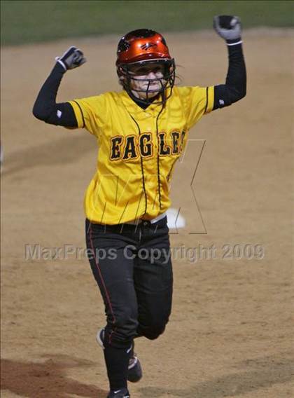 Thumbnail 3 in Etiwanda vs. Vista Murrieta (CIF SS D2 Final) photogallery.