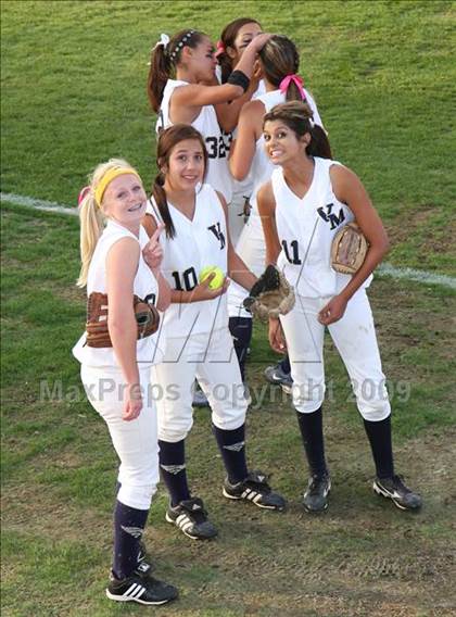Thumbnail 2 in Etiwanda vs. Vista Murrieta (CIF SS D2 Final) photogallery.