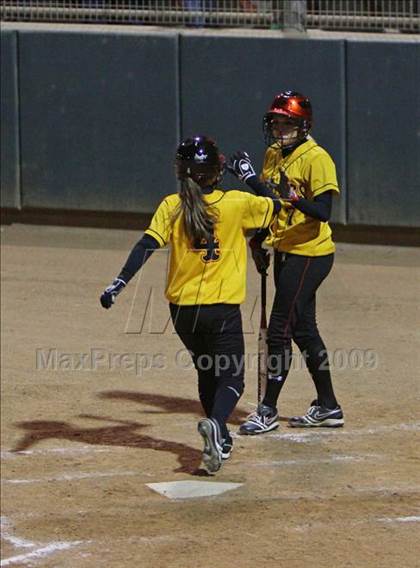 Thumbnail 1 in Etiwanda vs. Vista Murrieta (CIF SS D2 Final) photogallery.