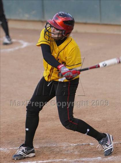 Thumbnail 3 in Etiwanda vs. Vista Murrieta (CIF SS D2 Final) photogallery.