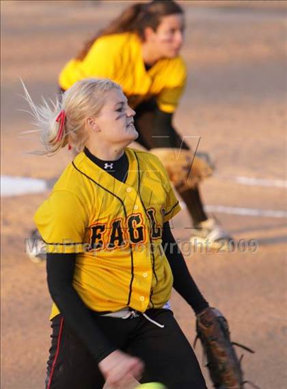 Thumbnail 1 in Etiwanda vs. Vista Murrieta (CIF SS D2 Final) photogallery.