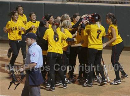Thumbnail 3 in Etiwanda vs. Vista Murrieta (CIF SS D2 Final) photogallery.