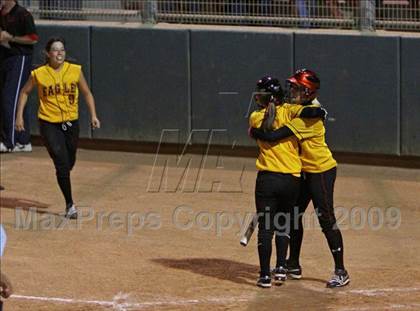 Thumbnail 2 in Etiwanda vs. Vista Murrieta (CIF SS D2 Final) photogallery.