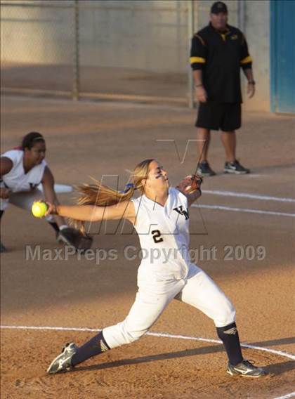 Thumbnail 3 in Etiwanda vs. Vista Murrieta (CIF SS D2 Final) photogallery.