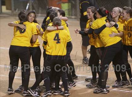 Thumbnail 2 in Etiwanda vs. Vista Murrieta (CIF SS D2 Final) photogallery.