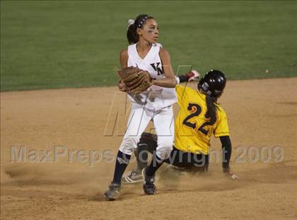 Thumbnail 2 in Etiwanda vs. Vista Murrieta (CIF SS D2 Final) photogallery.