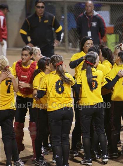 Thumbnail 2 in Etiwanda vs. Vista Murrieta (CIF SS D2 Final) photogallery.