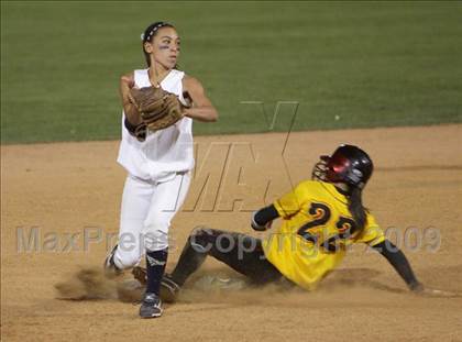 Thumbnail 1 in Etiwanda vs. Vista Murrieta (CIF SS D2 Final) photogallery.