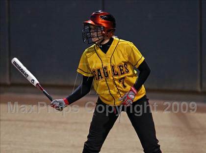 Thumbnail 2 in Etiwanda vs. Vista Murrieta (CIF SS D2 Final) photogallery.