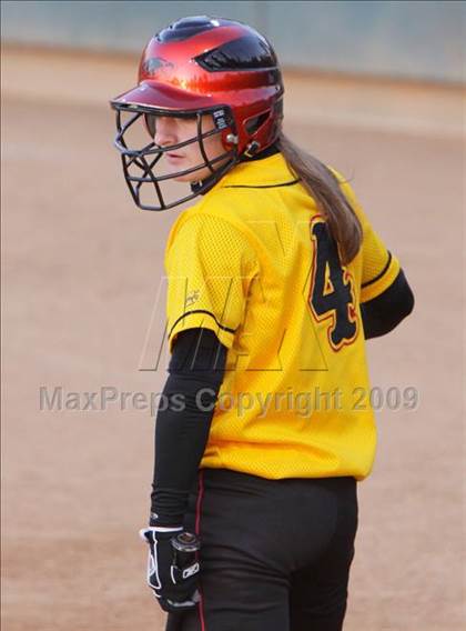 Thumbnail 1 in Etiwanda vs. Vista Murrieta (CIF SS D2 Final) photogallery.