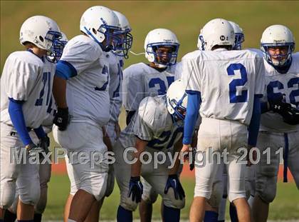 Thumbnail 3 in Farmington vs Hall photogallery.