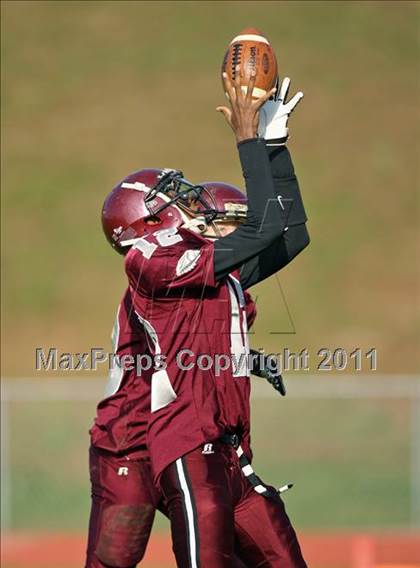 Thumbnail 1 in Farmington vs Hall photogallery.