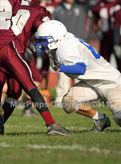 Thumbnail 2 in Farmington vs Hall photogallery.
