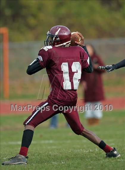 Thumbnail 1 in Farmington vs Hall photogallery.