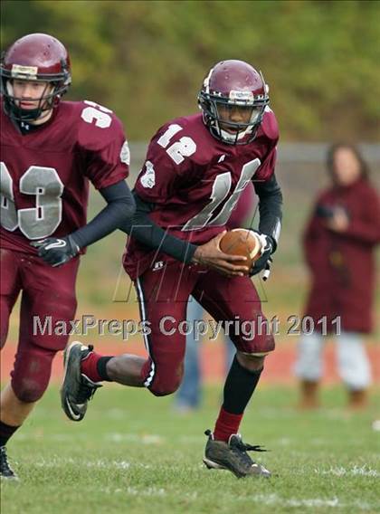 Thumbnail 2 in Farmington vs Hall photogallery.