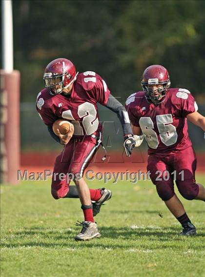 Thumbnail 2 in Farmington vs Hall photogallery.