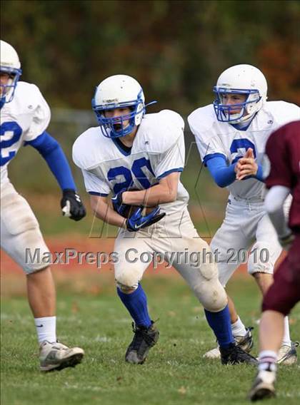 Thumbnail 3 in Farmington vs Hall photogallery.