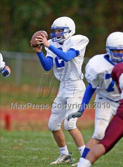 Thumbnail 3 in Farmington vs Hall photogallery.