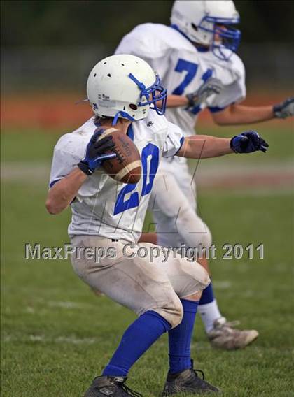 Thumbnail 2 in Farmington vs Hall photogallery.