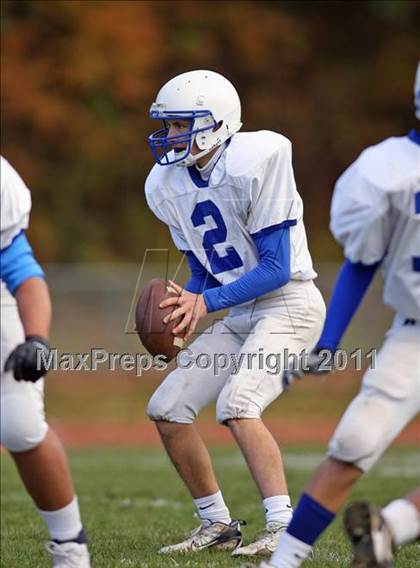 Thumbnail 3 in Farmington vs Hall photogallery.