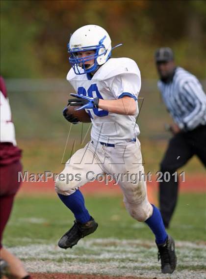 Thumbnail 2 in Farmington vs Hall photogallery.