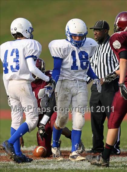 Thumbnail 1 in Farmington vs Hall photogallery.