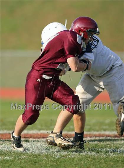 Thumbnail 3 in Farmington vs Hall photogallery.