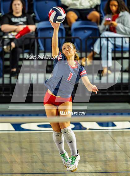 Thumbnail 2 in O'Connor vs. Dawson (UIL Volleyball 6A D1 State Semifinals) photogallery.