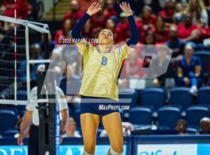 Thumbnail 2 in O'Connor vs. Dawson (UIL Volleyball 6A D1 State Semifinals) photogallery.