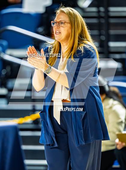 Thumbnail 2 in O'Connor vs. Dawson (UIL Volleyball 6A D1 State Semifinals) photogallery.