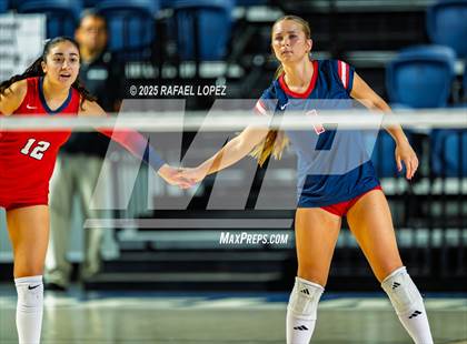 Thumbnail 1 in O'Connor vs. Dawson (UIL Volleyball 6A D1 State Semifinals) photogallery.