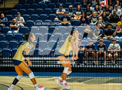 Thumbnail 2 in O'Connor vs. Dawson (UIL Volleyball 6A D1 State Semifinals) photogallery.
