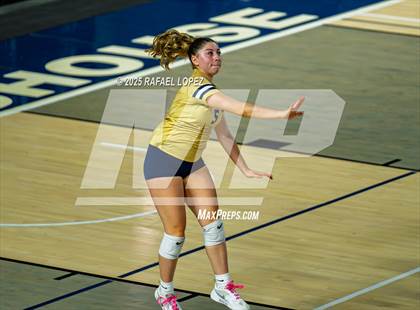 Thumbnail 1 in O'Connor vs. Dawson (UIL Volleyball 6A D1 State Semifinals) photogallery.