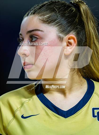 Thumbnail 3 in O'Connor vs. Dawson (UIL Volleyball 6A D1 State Semifinals) photogallery.