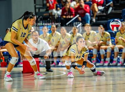 Thumbnail 2 in O'Connor vs. Dawson (UIL Volleyball 6A D1 State Semifinals) photogallery.