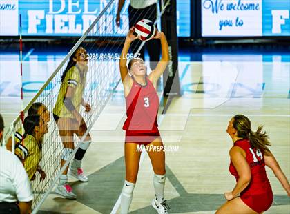 Thumbnail 2 in O'Connor vs. Dawson (UIL Volleyball 6A D1 State Semifinals) photogallery.