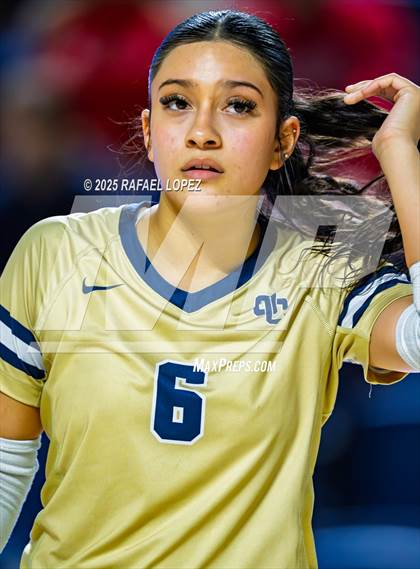 Thumbnail 3 in O'Connor vs. Dawson (UIL Volleyball 6A D1 State Semifinals) photogallery.