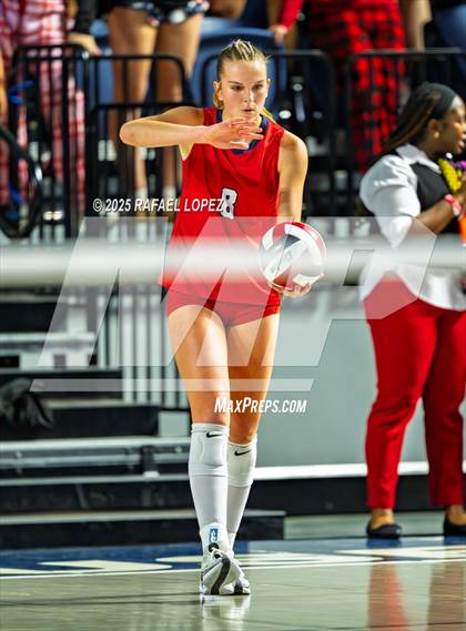 Thumbnail 2 in O'Connor vs. Dawson (UIL Volleyball 6A D1 State Semifinals) photogallery.