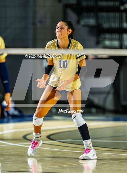 Thumbnail 3 in O'Connor vs. Dawson (UIL Volleyball 6A D1 State Semifinals) photogallery.