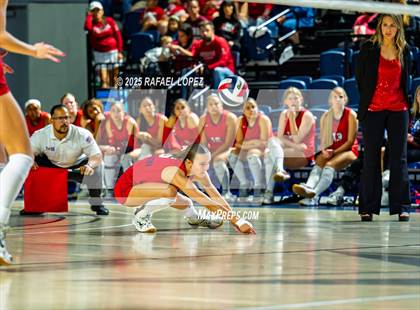Thumbnail 3 in O'Connor vs. Dawson (UIL Volleyball 6A D1 State Semifinals) photogallery.