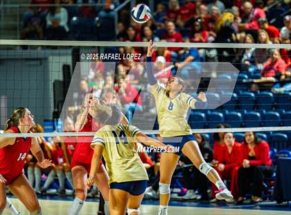 Thumbnail 2 in O'Connor vs. Dawson (UIL Volleyball 6A D1 State Semifinals) photogallery.