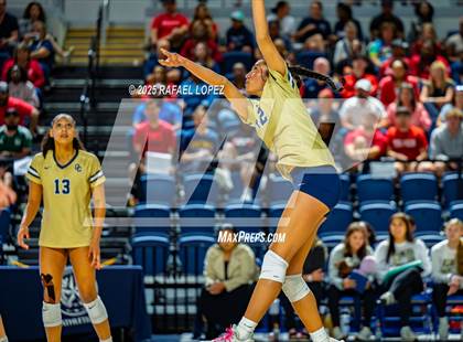 Thumbnail 1 in O'Connor vs. Dawson (UIL Volleyball 6A D1 State Semifinals) photogallery.