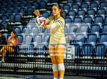 Thumbnail 3 in O'Connor vs. Dawson (UIL Volleyball 6A D1 State Semifinals) photogallery.