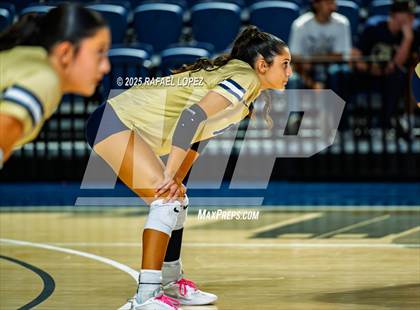Thumbnail 3 in O'Connor vs. Dawson (UIL Volleyball 6A D1 State Semifinals) photogallery.