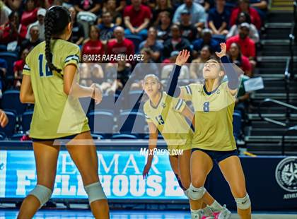 Thumbnail 3 in O'Connor vs. Dawson (UIL Volleyball 6A D1 State Semifinals) photogallery.
