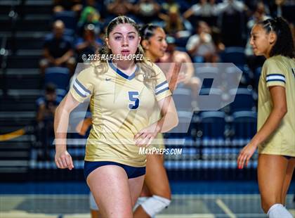 Thumbnail 3 in O'Connor vs. Dawson (UIL Volleyball 6A D1 State Semifinals) photogallery.