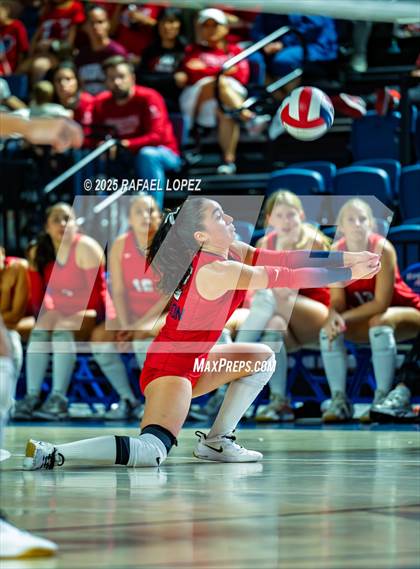 Thumbnail 3 in O'Connor vs. Dawson (UIL Volleyball 6A D1 State Semifinals) photogallery.