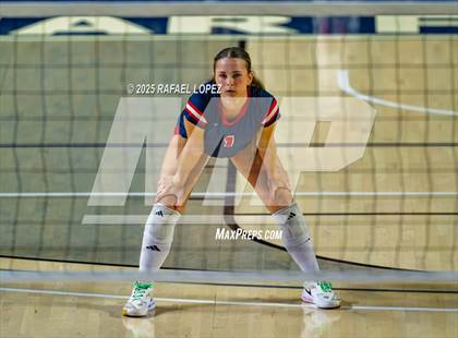 Thumbnail 2 in O'Connor vs. Dawson (UIL Volleyball 6A D1 State Semifinals) photogallery.