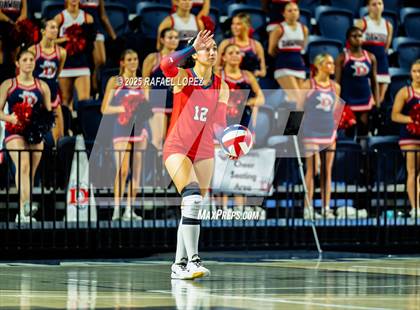 Thumbnail 2 in O'Connor vs. Dawson (UIL Volleyball 6A D1 State Semifinals) photogallery.